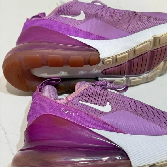Nike Air Max 270 sneakers in a rush fuchsia colorway - Picture 2 of 3